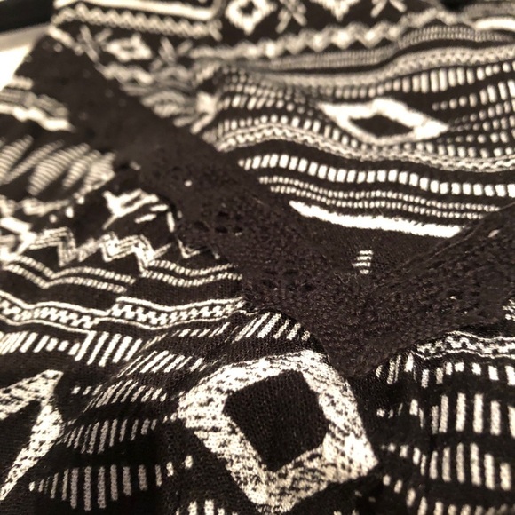 Mudd Girls Crochet A-Line Tribal Print Dress NWT - Picture 4 of 7